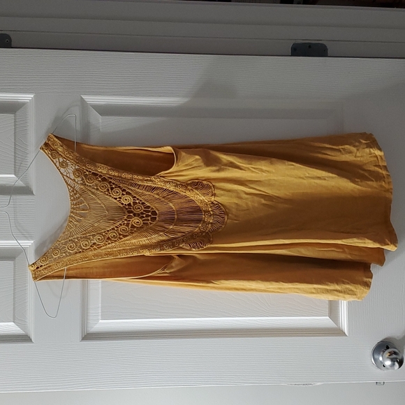 Mustard Lace Tank - Picture 1 of 6